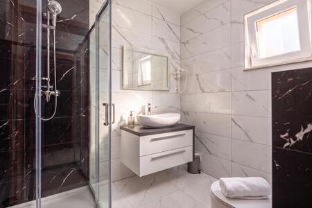 Baño con ducha