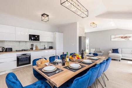 Cocina y comedor