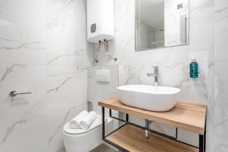 Badkamer met douche