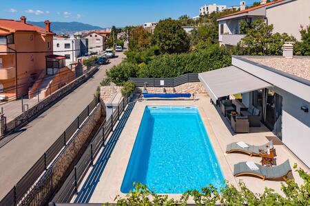 Private Pool