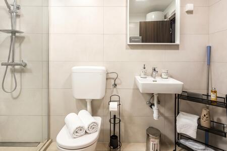 Badkamer met douche