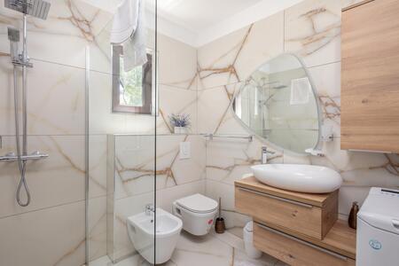 Baño con ducha