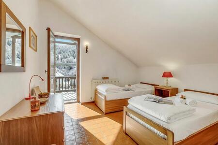 Second bedroom
