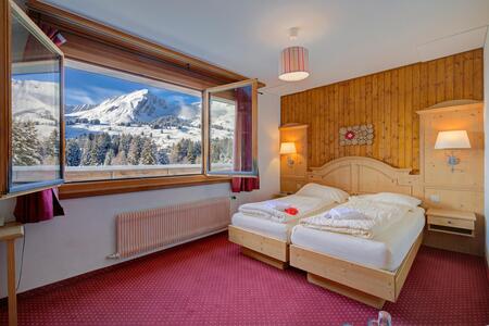 Cama