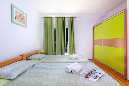 Second bedroom