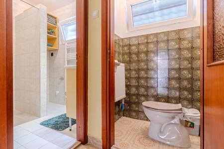 Bagno con doccia