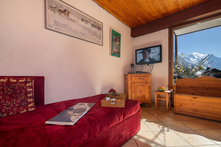 Soggiorno con accesso al balcone
