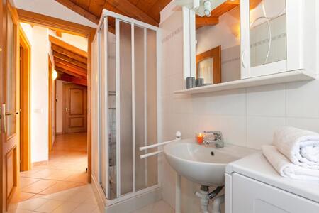 Bagno con doccia