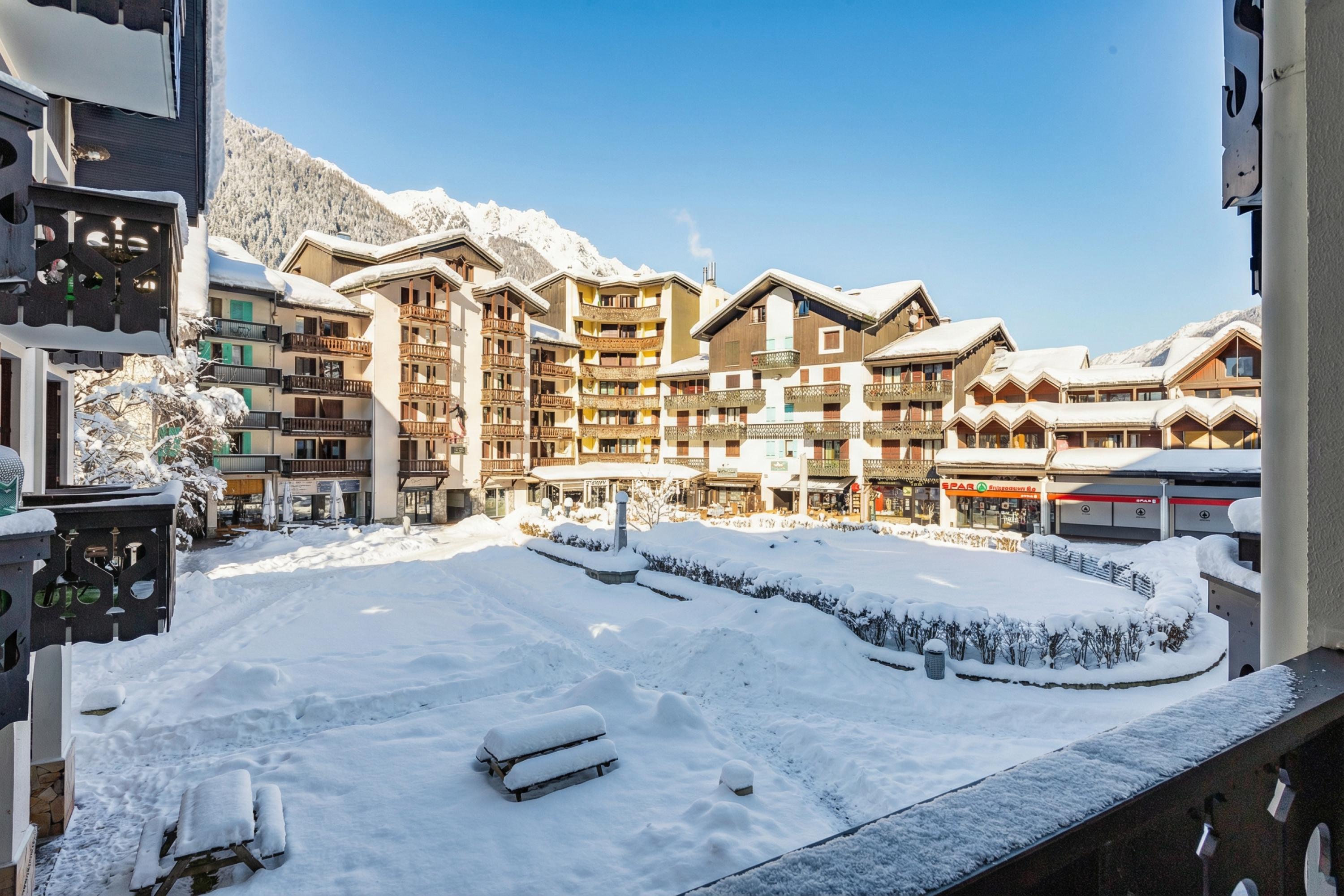 Chamonix Sud - Triolet A109 -Free cancellation D-7 - 9