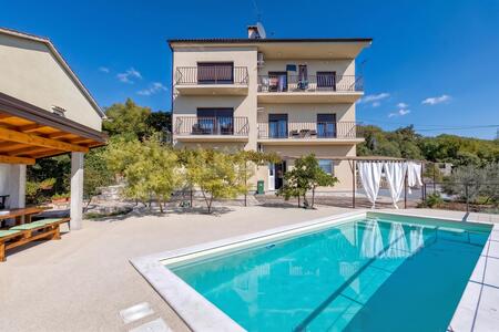 Private Pool