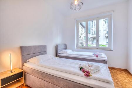 Twin bedroom