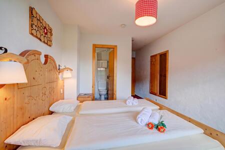 Cama