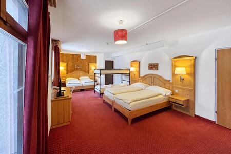 Cama