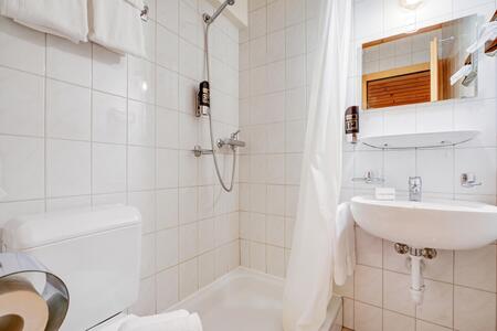 Bagno con doccia