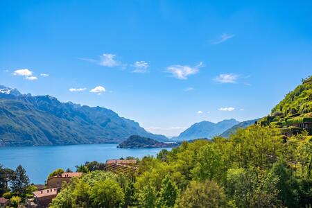 Vue sur le lac