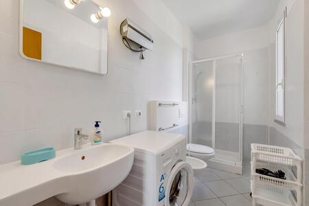 Bagno con doccia